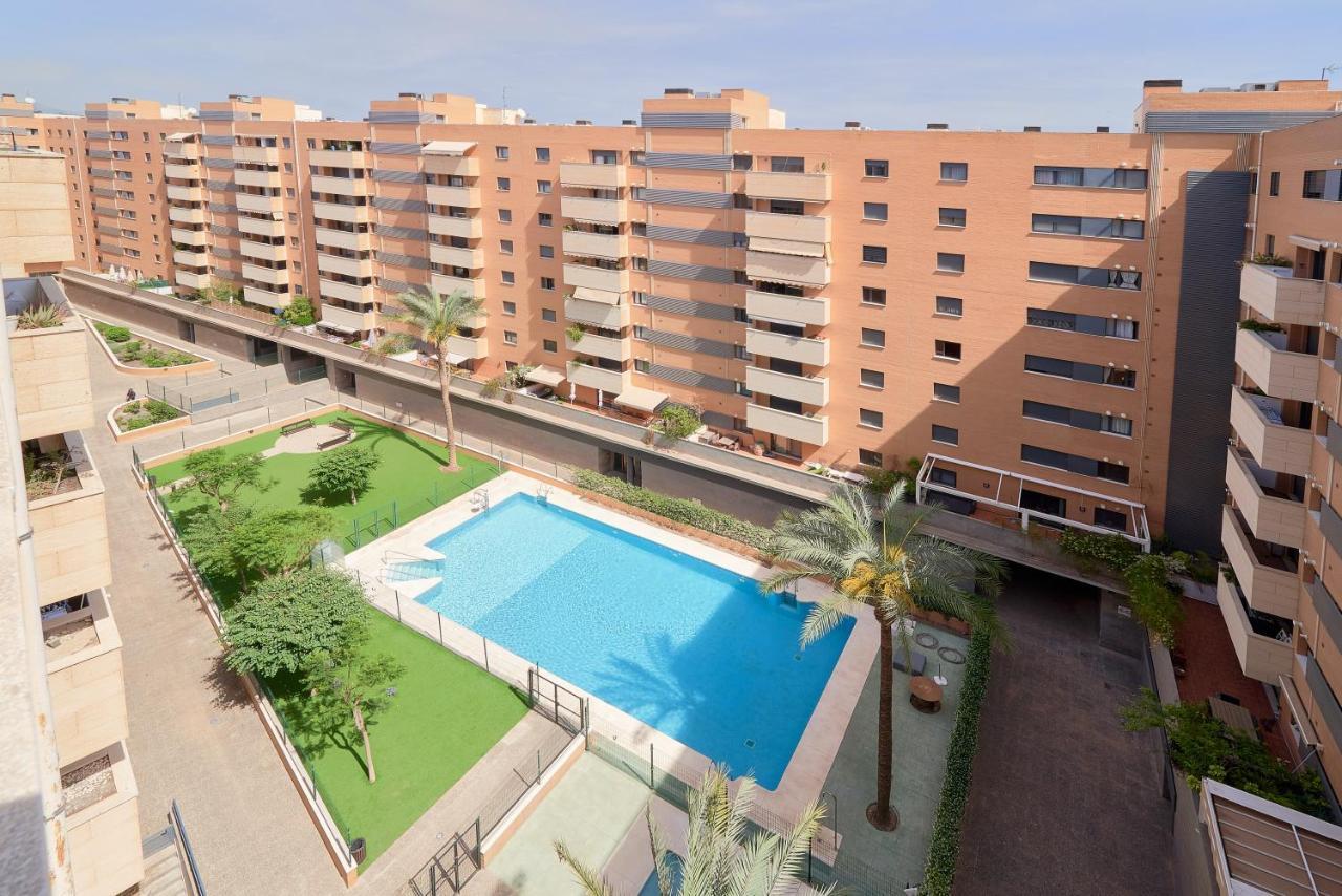 Alterhome Apartamento Con Piscina Maria Zambrano Malaga Exterior photo