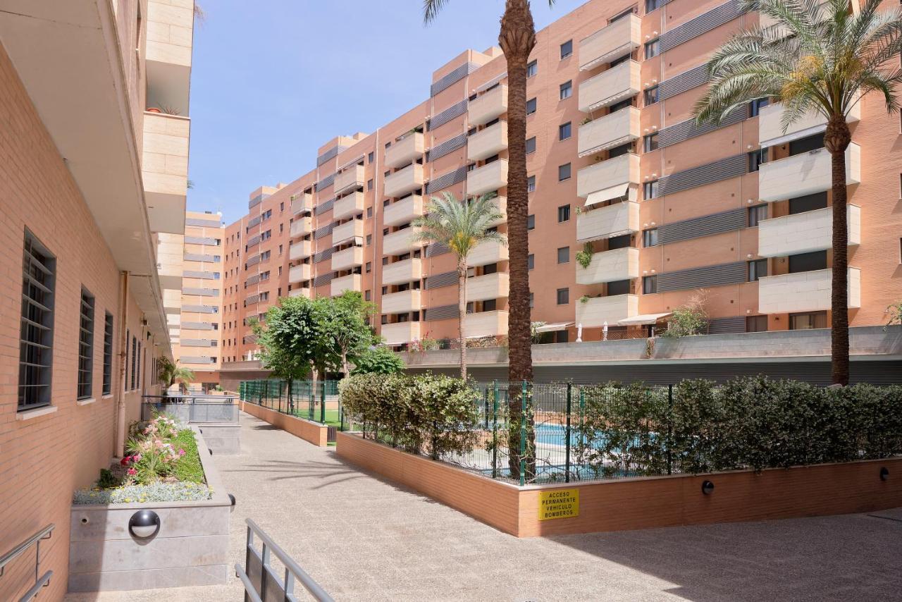 Alterhome Apartamento Con Piscina Maria Zambrano Malaga Exterior photo